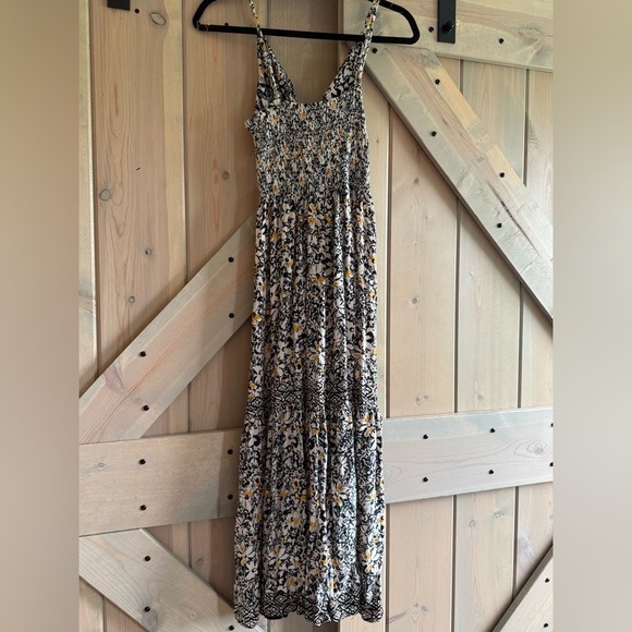 Like New Nostalgia Black Floral Cut Out Maxi Dress - Picture 11 of 11